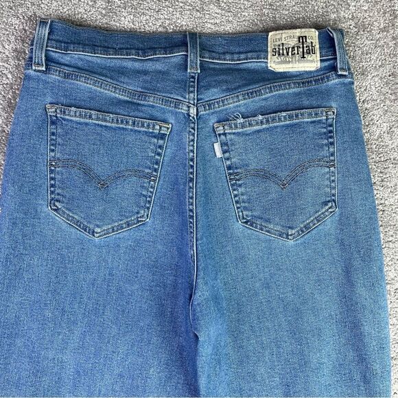 SilverTab Levi’s Mom Jeans Women’s 31 Blue Tapered Cropped High Rise Torn - Picture 4 of 12